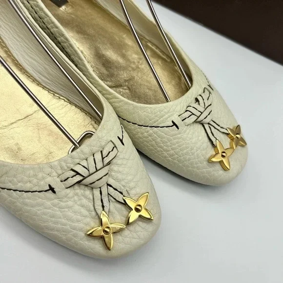 Louis Vuitton LV Logo Ballet Flats Shoes Womens Size 37.5 Beige White - Picture 4 of 16